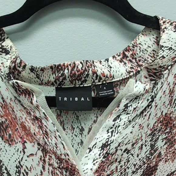 EUC Tribal Buttoned Blouse with Mandarin Collar And Lace Accents. Size Small - Picture 5 of 6
